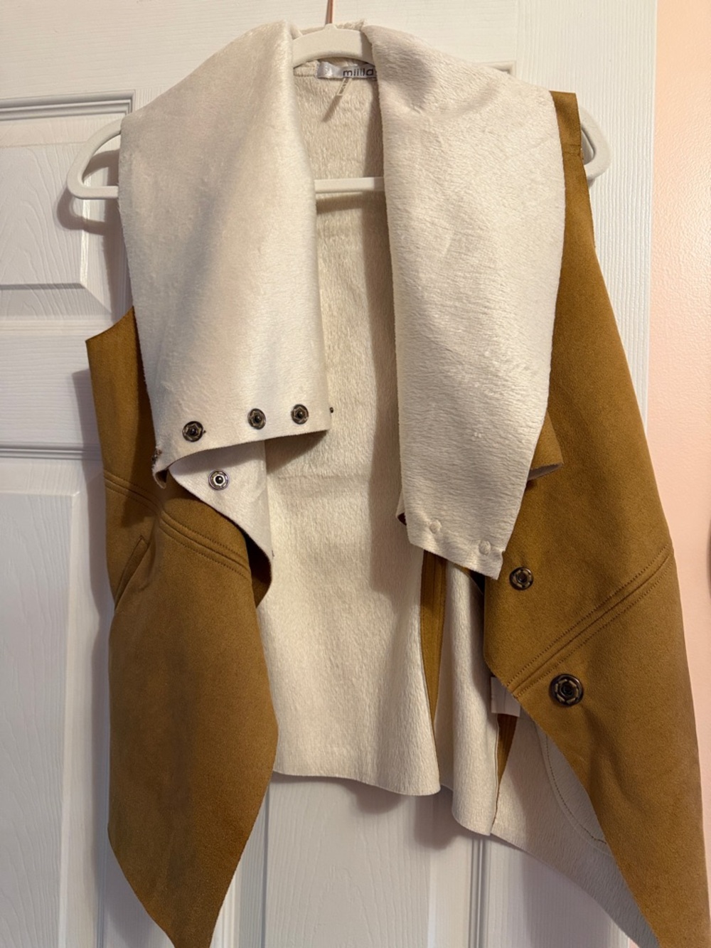Miilla Clothing Camel and Cream Draped Open-Front Vest